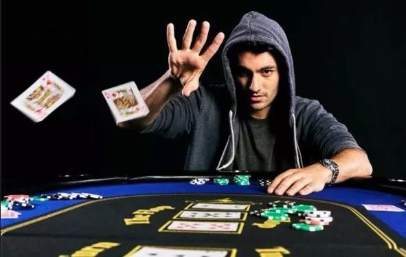 翻牌前这手牌，你该不该玩